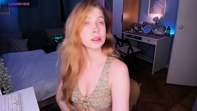 Snapshot of tenderdreams chatting on 12.12.24 tenderdreams online show from 12.12.24