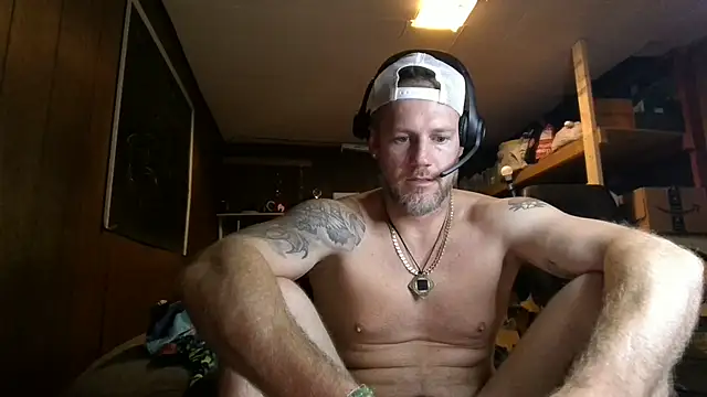 Snapshot of Freakslut007 chatting on 08.04.26 Freakslut007 online show from 08.04.26