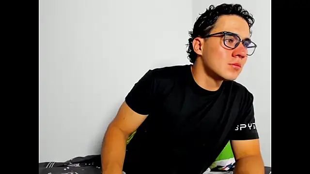 Snapshot of owengray2n chatting on 02.07.26 owengray2n online show from 02.07.26
