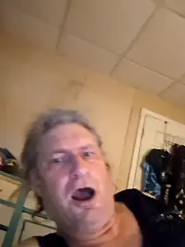 Snapshot of Takemeouttothedungen chatting on 05.19.26 Takemeouttothedungen online show from 05.19.26