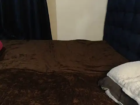 booty lolah  online show from 10.15.25