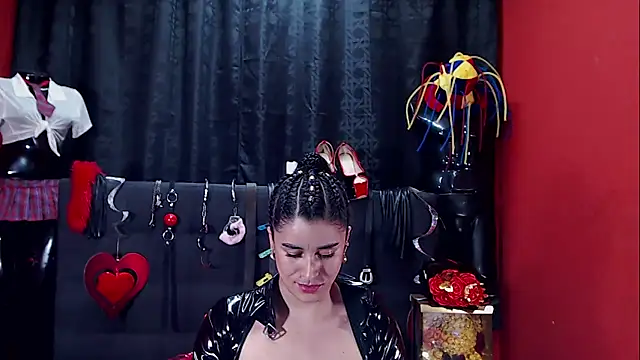 Hannamariana online show from 02.24.25