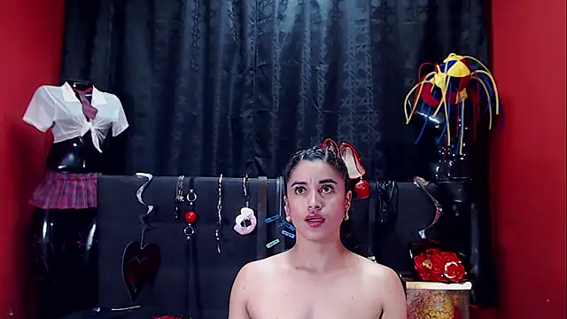 Hannamariana online show from 02.26.25