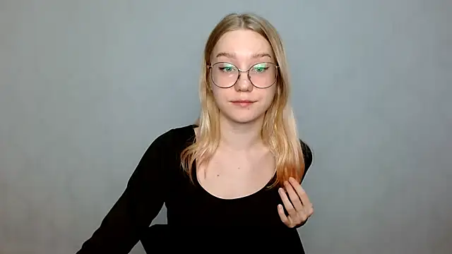 cindi hot online show from 02.20.25