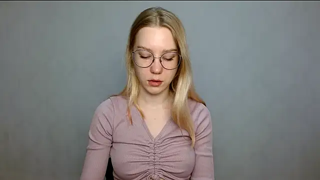 cindi hot online show from 02.21.25