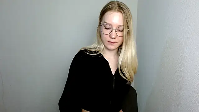 cindi hot online show from 03.13.25