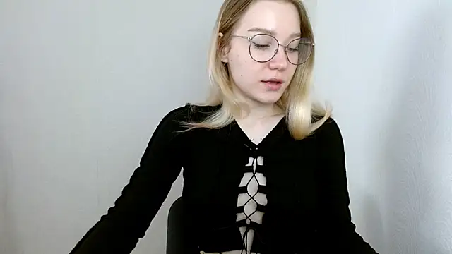 cindi hot online show from 03.14.25