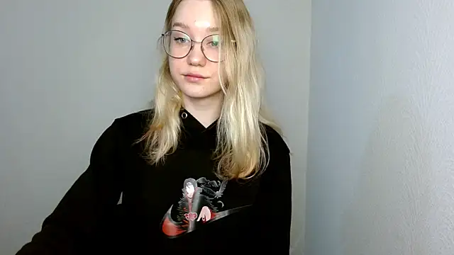 cindi hot online show from 03.20.25