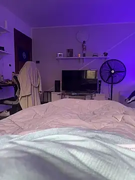 Snapshot of 1ninefellababy chatting on 02.22.25 1ninefellababy online show from 02.22.25