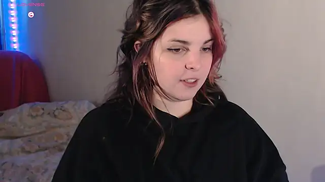 Snapshot of Saya_sweet chatting on 02.05.25 Saya sweet online show from 02.05.25