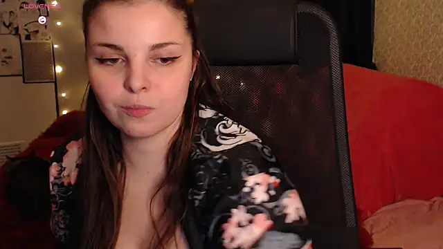 Snapshot of Saya_sweet chatting on 03.21.25 Saya sweet online show from 03.21.25