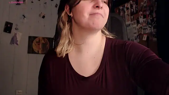 Snapshot of Saya_sweet chatting on 02.11.26 Saya sweet online show from 02.11.26