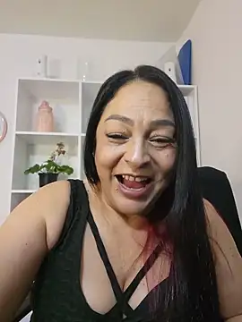 Snapshot of Gina_Myers chatting on 06.05.26 Gina Myers online show from 06.05.26