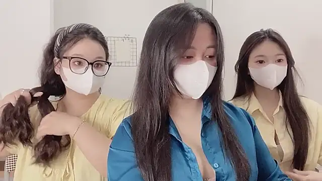 Snapshot of Bamboo_Swetie chatting on 10.23.25 Bamboo Swetie online show from 10.23.25