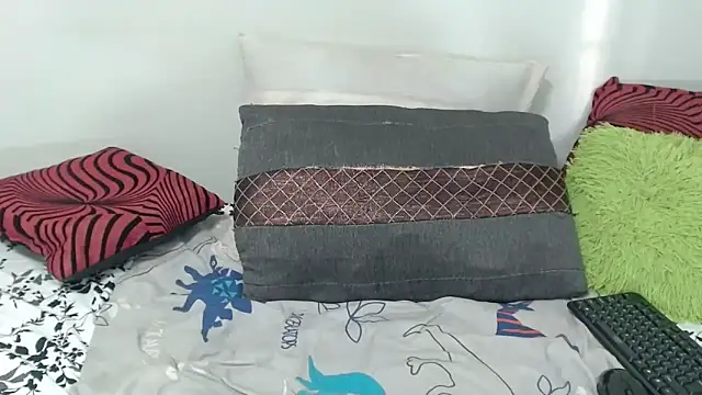 Snapshot of massiveme38 chatting on 11.30.25 massiveme38 online show from 11.30.25