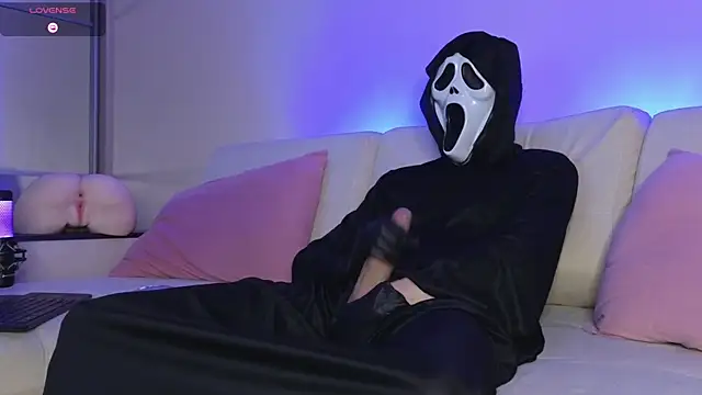 Snapshot of _FetishBoyFun_ chatting on 10.28.25 FetishBoyFun online show from 10.28.25