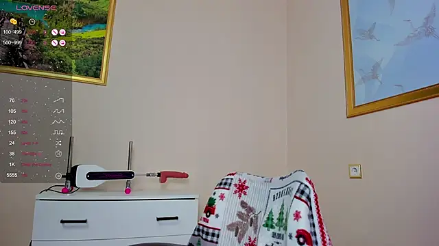 Snapshot of Dream_emma chatting on 01.10.25 Dream emma online show from 01.10.25