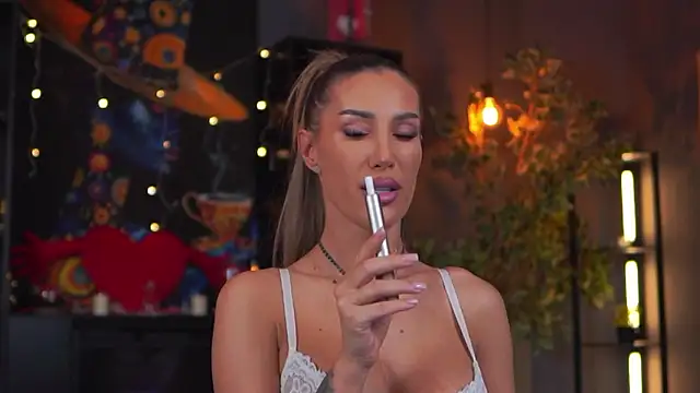 Evelyn Evyyy online show from 02.20.26