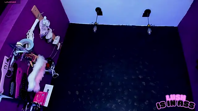 Alexa Slave online show from 04.14.26