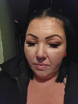 -BonnieBlack- online show from 12.14.25