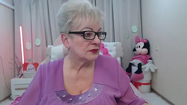 KayleSmoll online show from 04.08.26