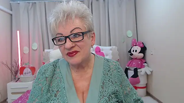 KayleSmoll online show from 04.11.26