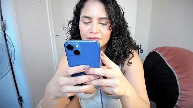 cinnamon rosa online show from 02.27.25