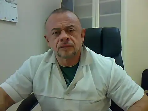 Snapshot of Wild_Gladiator chatting on 02.05.25 Wild Gladiator online show from 02.05.25