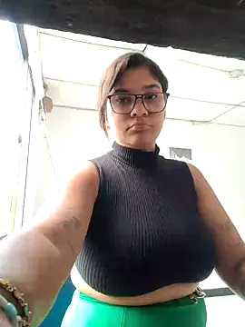 Sofythom1 online show from 12.28.24