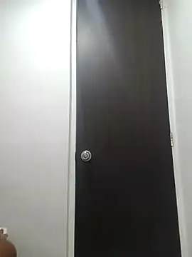 Sofythom1 online show from 01.18.25