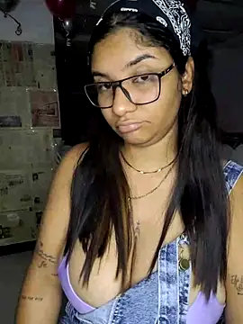 Sofythom1 online show from 02.23.25