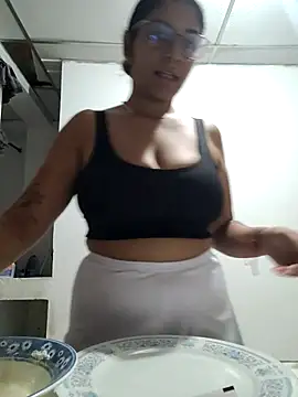 Snapshot of Sofythom1 chatting on 06.26.26 Sofythom1 online show from 06.26.26