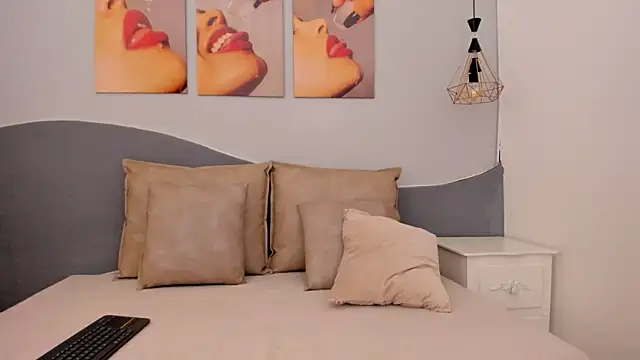 MarianaSanz online show from 11.08.25