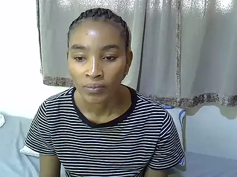 Snapshot of cute-alexis chatting on 02.20.25 cute-alexis online show from 02.20.25