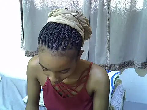 Snapshot of cute-alexis chatting on 02.22.25 cute-alexis online show from 02.22.25