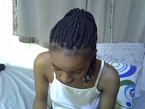 Snapshot of cute-alexis chatting on 03.10.25 cute-alexis online show from 03.10.25