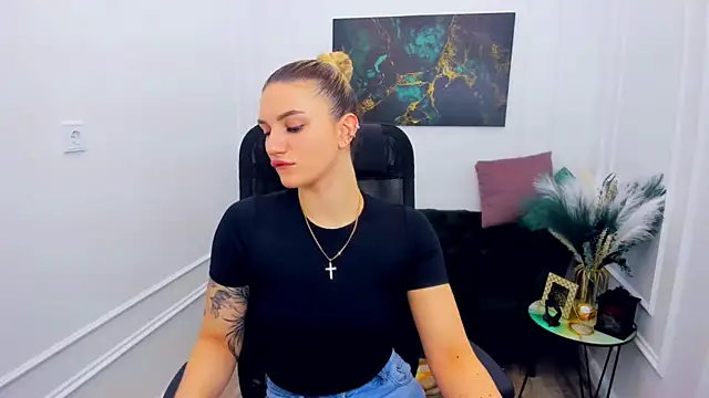 SelenaeMoore online show from 02.22.26