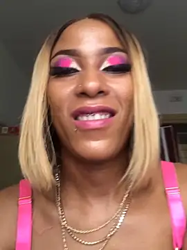 Snapshot of Kylie_Hairy_Bbc chatting on 12.15.24 Kylie Hairy Bbc online show from 12.15.24