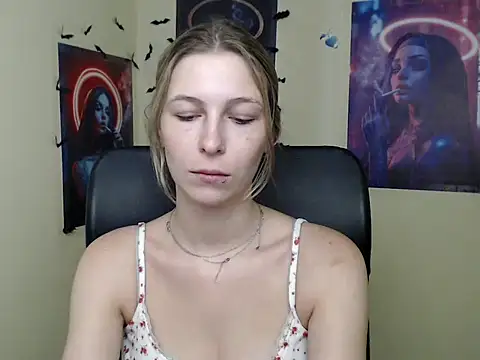 Snapshot of StrangerGi chatting on 07.09.26 StrangerGi online show from 07.09.26