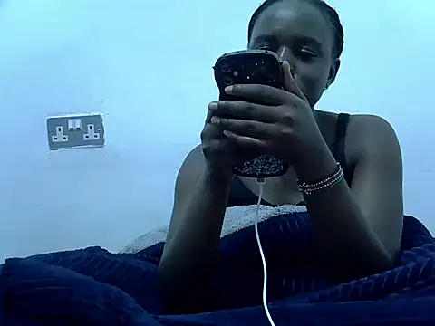 Snapshot of dirtyshowgirl chatting on 04.29.26 dirtyshowgirl online show from 04.29.26