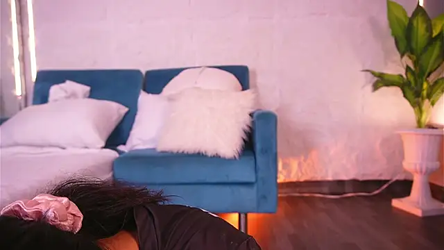 CailynBrowm online show from 04.18.26