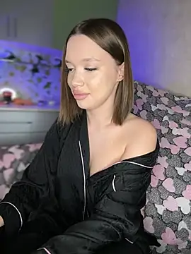 Snapshot of bunnyrich chatting on 12.27.24 bunnyrich online show from 12.27.24