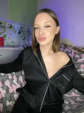 Snapshot of bunnyrich chatting on 01.11.25 bunnyrich online show from 01.11.25