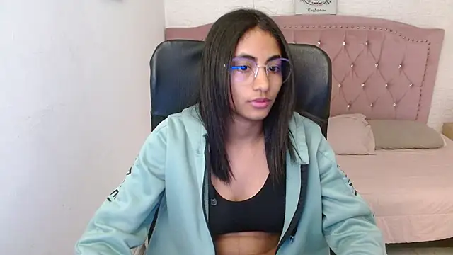 shaneelle online show from 02.13.25