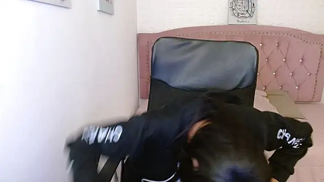 shaneelle online show from 02.22.25