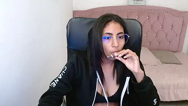 shaneelle online show from 02.28.25