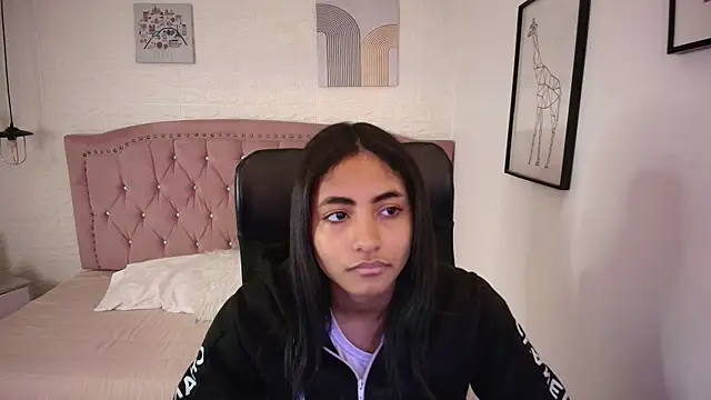 shaneelle online show from 11.18.25