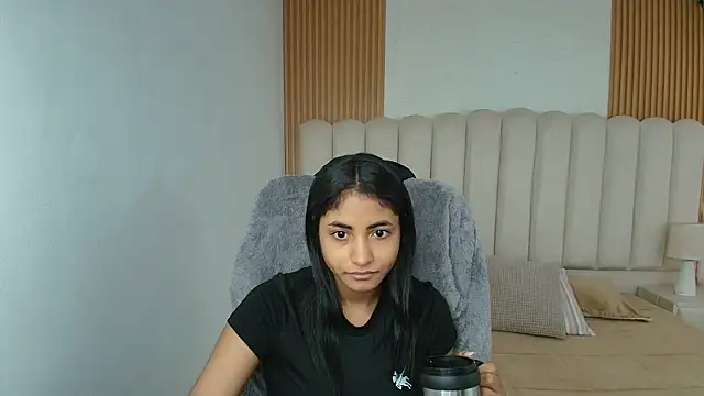 shaneelle online show from 05.13.26