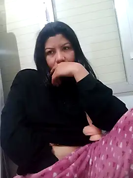 Snapshot of katymojadit chatting on 12.29.24 katymojadit online show from 12.29.24