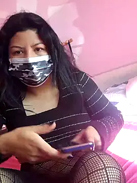 Snapshot of katymojadit chatting on 01.13.25 katymojadit online show from 01.13.25